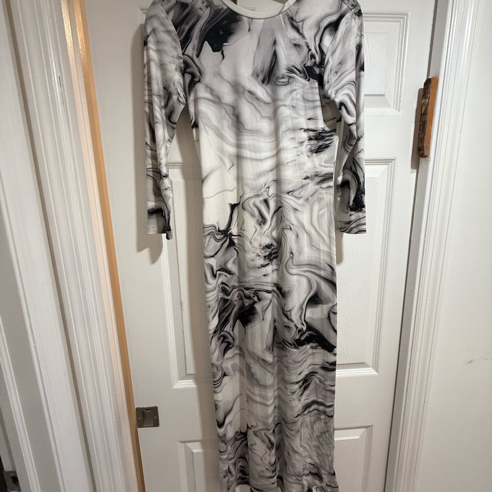 Stradivarius Black and Gray Bodycon Dress Crew Neck